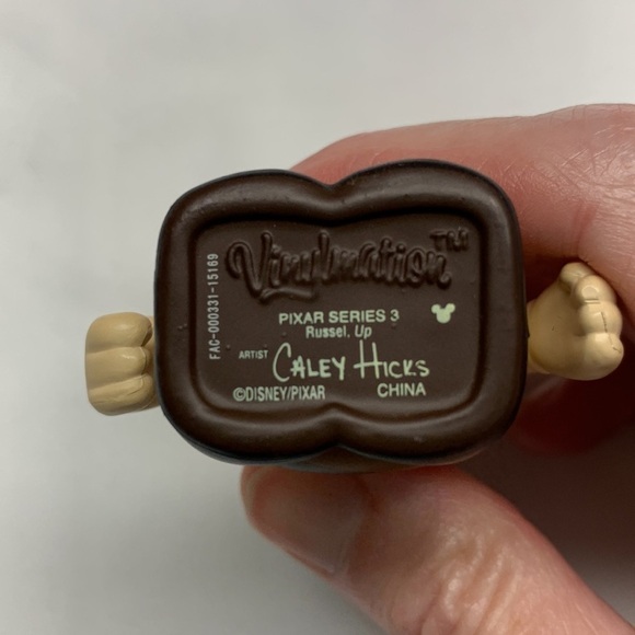 Disney Vinylmation Donald, Dale, She-Hulk and Russell - lot of 4 - Picture 11 of 11